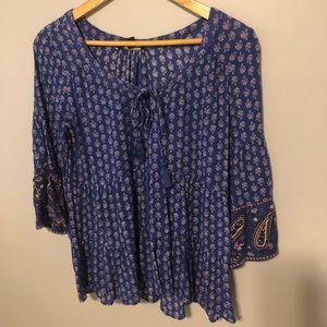 American Eagle Floral Print Loose Top